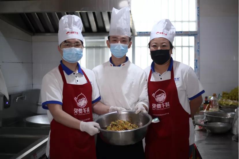 <b>汉源餐饮公益联合近百家餐饮企业发起珍珠计划</b>